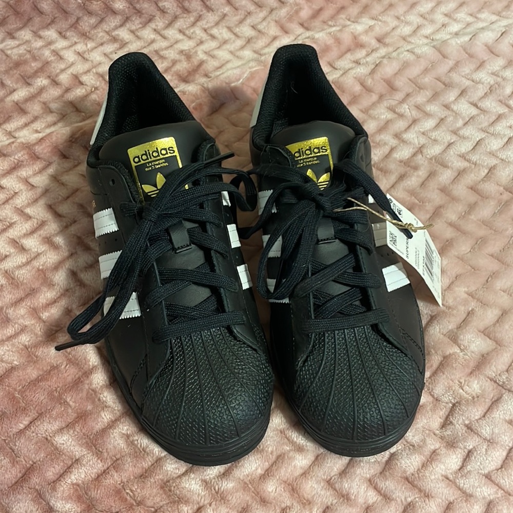 Black Adidas Superstar